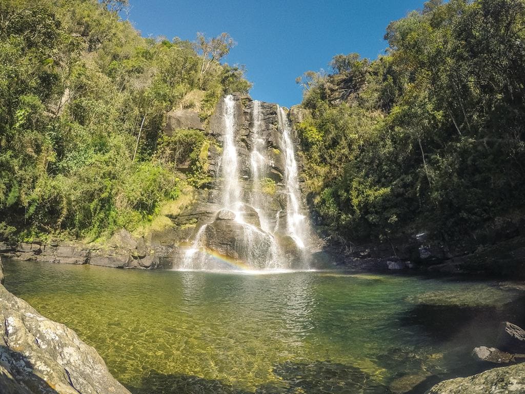 cachoeira dos garcias aiuruoca