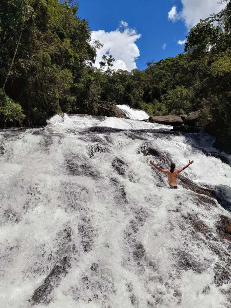 cachoeira dos macacos matutu aiuruoca